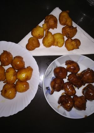 A picture of Two-ingredient no yeast fried donuts.