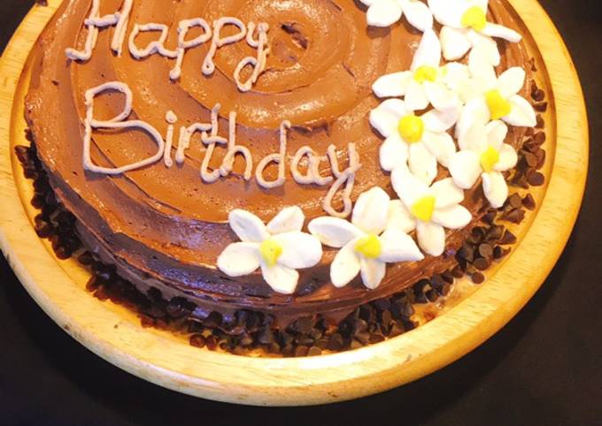 Send happy birthday brother chocolate chocochip cake online by GiftJaipur  in Rajasthan