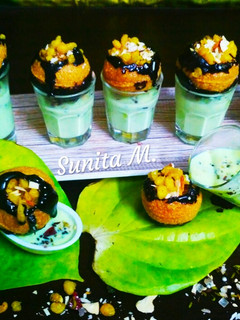 A picture of Boondi-Golgappa with Paan Basundi shot.