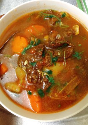 Hình của món Bò sốt vang.