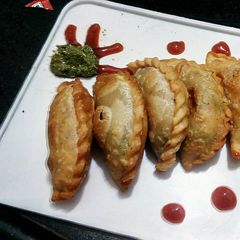 A picture of Lilva kachori.