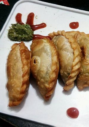 A picture of Lilva kachori.