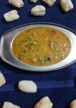 વઘારેલો રોટલો (Vagharelo Rotlo Recipe In Gujarati) રેસીપી મુખ્ય ફોટો