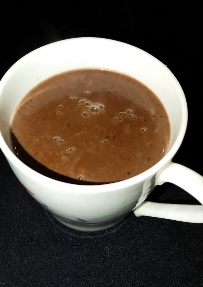हॉट चॉकलेट (hot chocolate recipe in Hindi) रेसिपी मुख्य फोटो