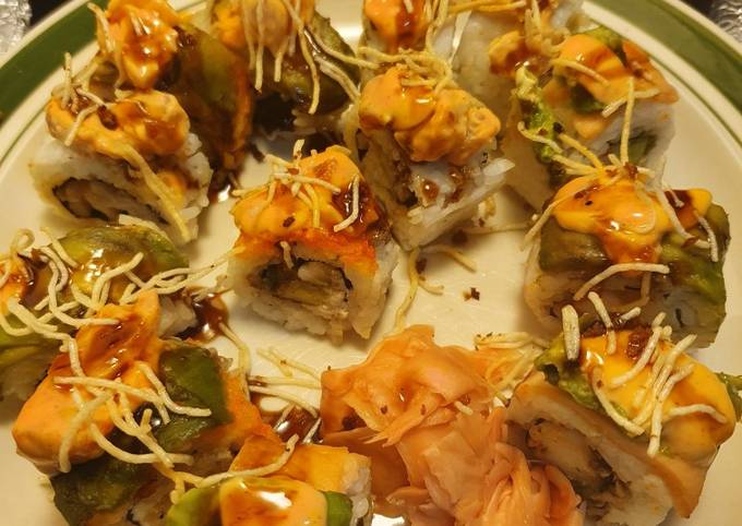 Sushi una delicia ? lo acompañas con la ensalada de surimi Receta de Litza  Lizardo - Cookpad