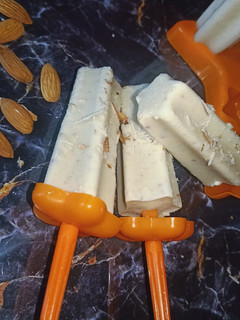 मटका कुल्फी (matka kulfi recipe in hindi) रेसिपी मुख्य फोटो