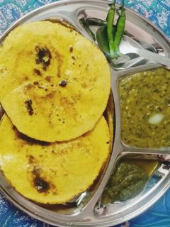 बथुआ की दाल(Bathua ki dal recipe in Hindi) रेसिपी मुख्य फोटो