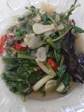 Tumis daun lobak