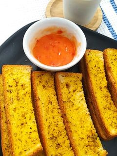 Foto resep Garlic bread pinggiran roti tawar 🍞