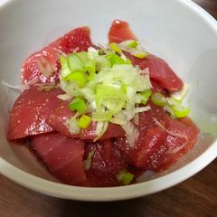 A picture of Soy marinated tuna.