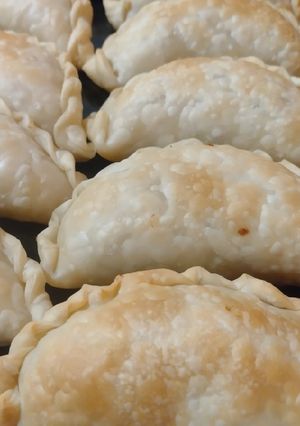 Una foto de 🥟Empanada de pejerrey 🐟👩‍🍳