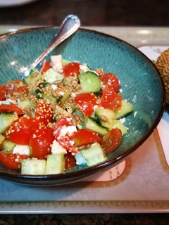 Una foto de Ensalada de la huerta con sésamo