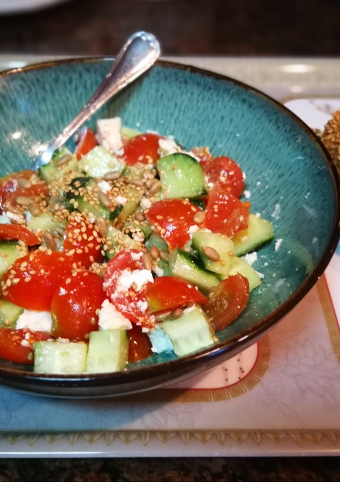 Una foto de Ensalada de la huerta con sésamo