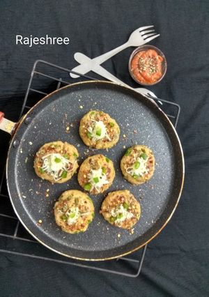 A picture of Khichu Pizza.
