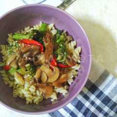 รูปของ Fusilli Siram Sapi Lada Hitam