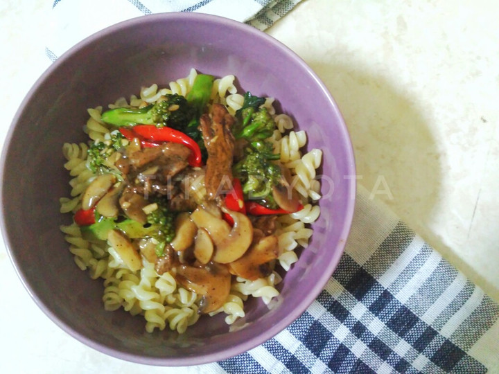 Resep Fusilli Siram Sapi Lada Hitam yang Menggugah Selera