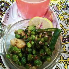 A picture of UP Ki Famous Matar Ghughani.