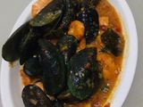 Seafood gabrukan saus padang