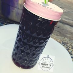 A picture of Zobo.