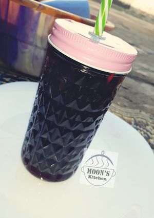 A picture of Zobo.
