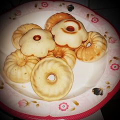 A picture of Tea cakes.