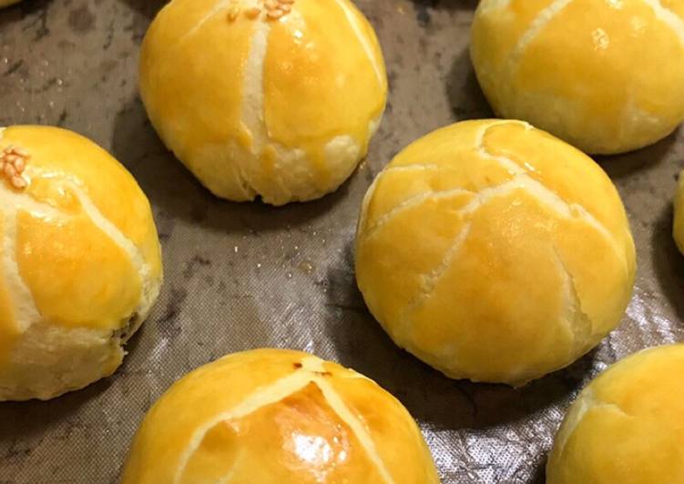 蛋黃酥~
中秋就是要吃這一味