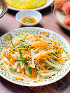 Hình của món Cà Rốt Xào Su Hào Thịt Bằm.