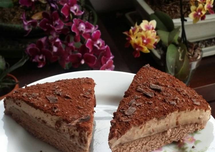 Cake mousse kopi Tiramisu