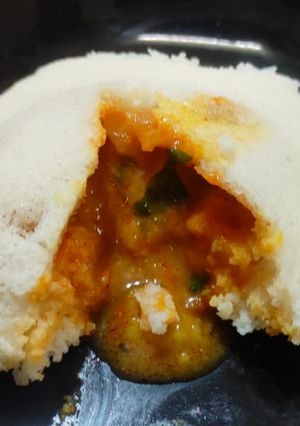 A picture of Lava Idli.