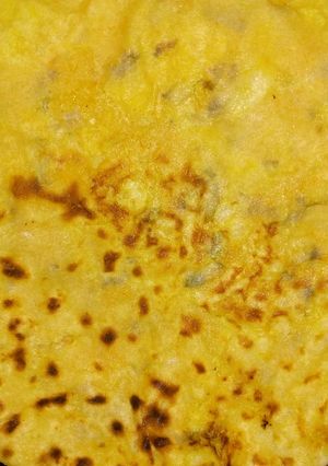 A picture of Besan pyaz paratha (gram flour/onion paratha).