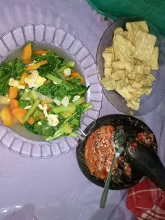 Foto resep Tumis sayur sawi hijau brokoli wortel sehat simple