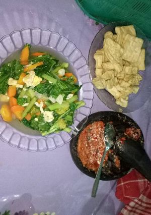 Foto resep Tumis sayur sawi hijau brokoli wortel sehat simple