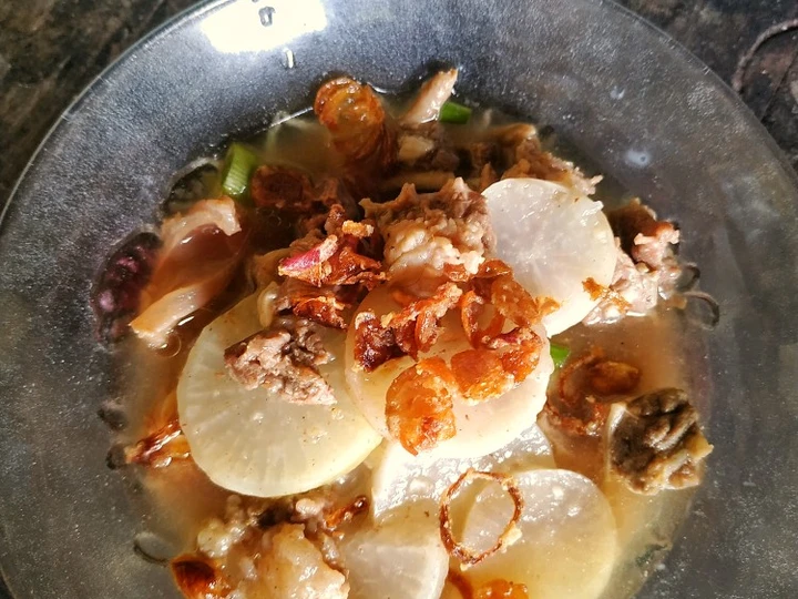 Cara Mudah Menyiapkan Resep Sup lobak sapi bening yang Bikin Ngiler