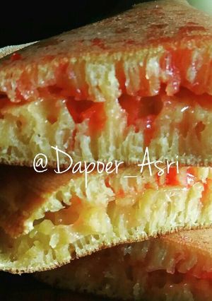 Foto resep Terang Bulan with Strawberry Jam