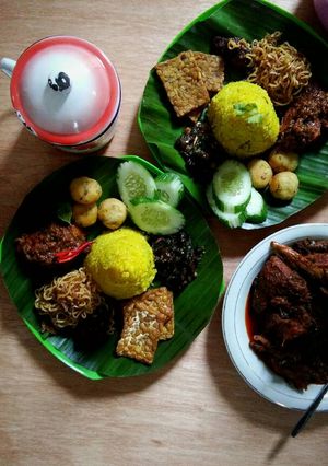 Foto resep Nasi Kuning Magic Com