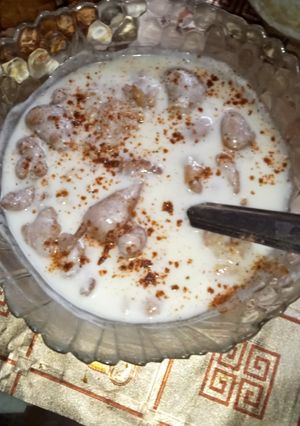 A picture of Meethi Dahi phulki chaat.