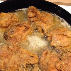 A picture of Grandmas fried chicken.