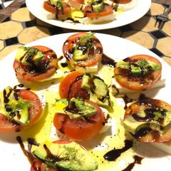 A picture of Avocado Caprese Salad.