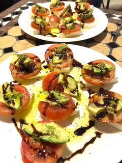 A picture of Avocado Caprese Salad.