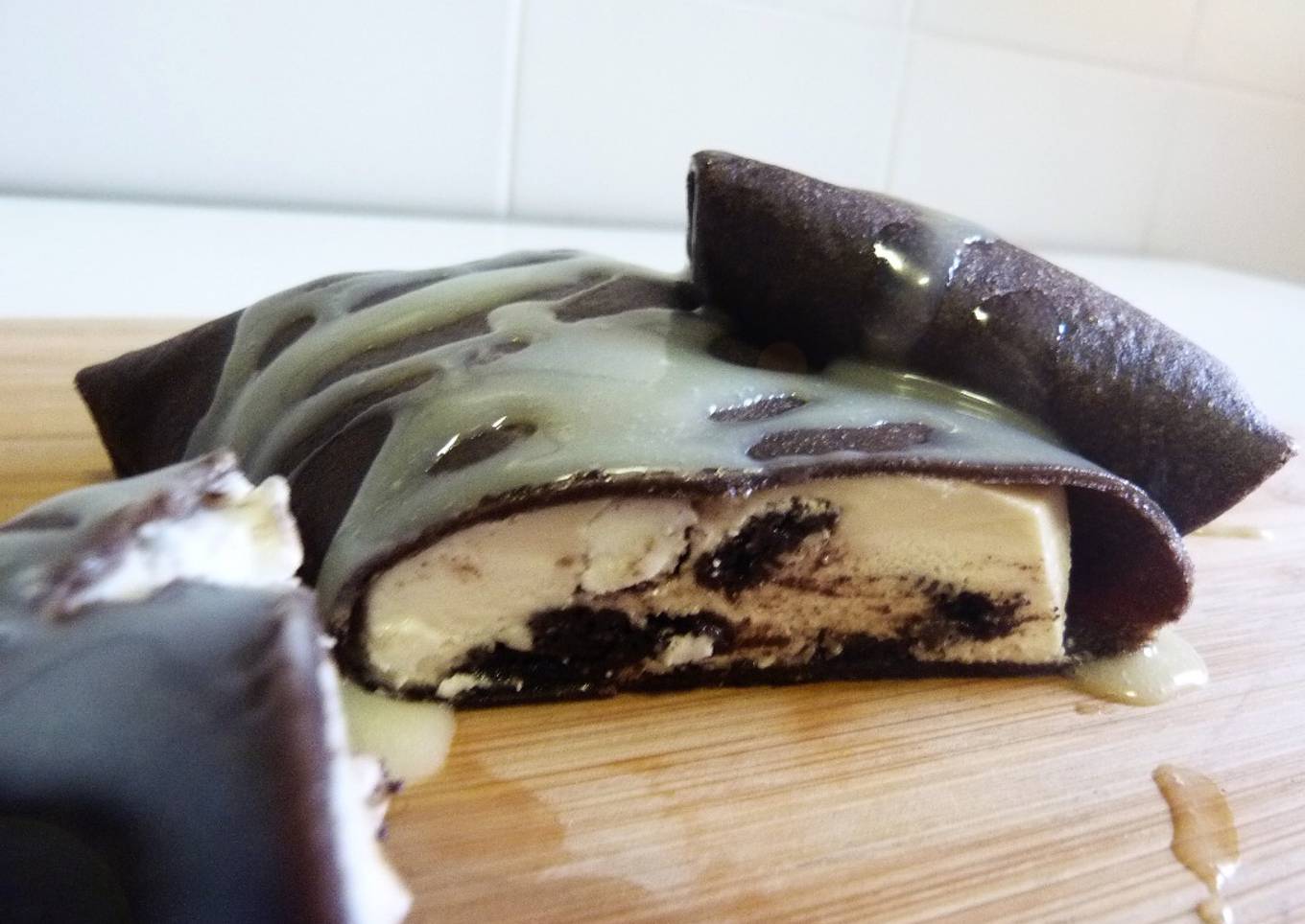Crepes de oreo rellenas de nata y más oreos