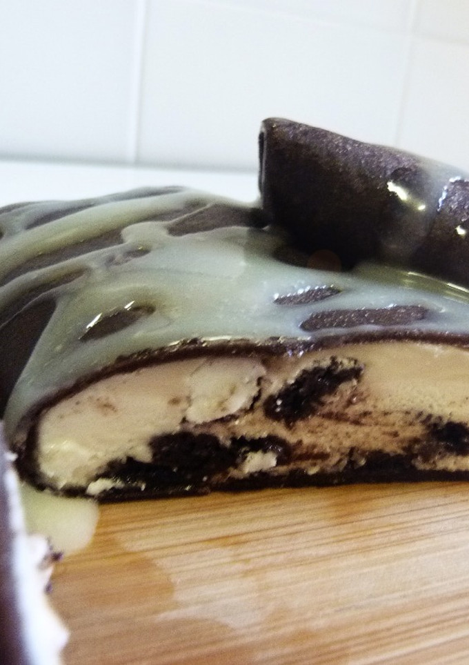Una foto de Crepes de oreo rellenas de nata y más oreos