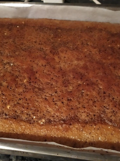 Una foto de Bizcocho con Trufas de Fresa y Arándanos