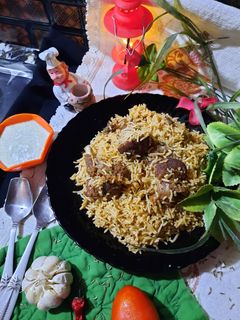 A picture of Beef yakhni pulao biryani.