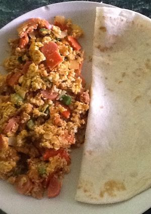 A picture of Egg Discada with Cold Cuts (Huevos a la Tortillero).