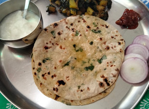 A picture of Palak roti.