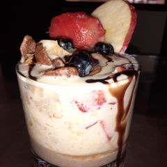 A picture of Apple choco chips muesli smoothie.