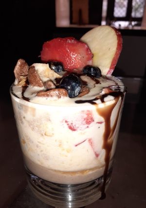 A picture of Apple choco chips muesli smoothie.