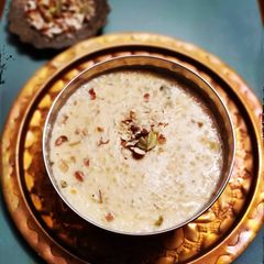 A picture of Kheer/Rice Pudding.