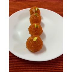 A picture of Boondi ke laddo.