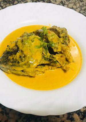 A picture of Fish with tumeric coconut sauce🤤.